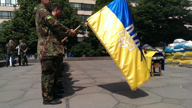 Запорожского самообороновца, погибшего на Донбассе, провожают в последний путь Запорожского самообороновца, погибшего на Донбассе, провожают в последний путь