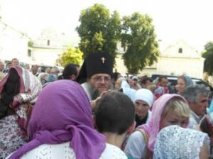 Архиепископ Запорожский и Мелитопольский Лука шел за гробом Митрополита Киевского – фото