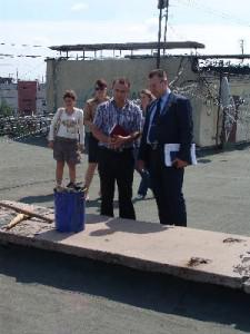 Запорожские жилищники активно готовят дома к осенне-зимнему периоду