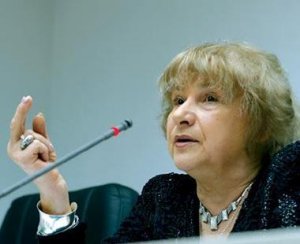 Ветеран националистического РУХа раскритиковала власть за кровь на Донбассе