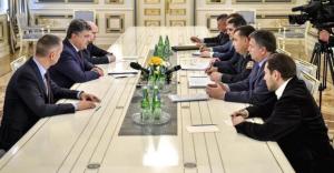 Президент поручил уволить заместителей глав ГПУ и МВД
