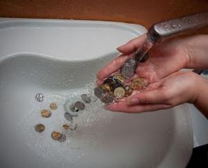 В Запорожье должностные лица КП «Водоканал» растратили 5,8 млн гривен