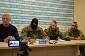 В запорожском Доме печати побывали маски-шоу