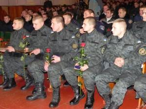 Бердянцев, которые прибыли из зоны АТО,наградили медалями
