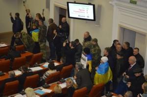 Горячая сессия в Запорожье: Ляшко послал Сина на фронт