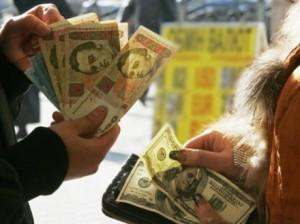 На «черном» рынке доллар уже стоит больше 18 гривен