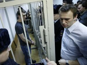 Западные санкции вынуждают россиян отречься от демократии