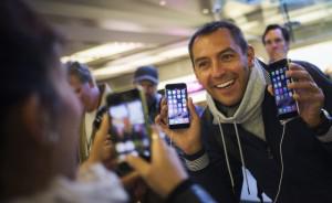 Apple выпустит сразу три новых iPhone в 2015 году