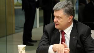 Американские СМИ: Порошенко – большая проблема для Украины, чем агрессия РФ
