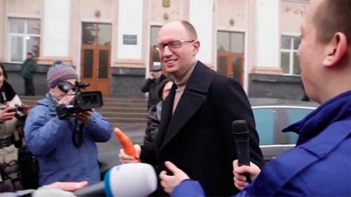 Яценюк: денег нет. Отстаньте!