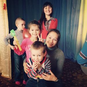 Запорожцев и переселенцев из АТО объединят в круг друзей