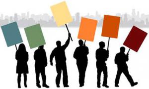 Жители Запорожской области перекрыли дорогу, протестуя против повышения стоимости проезда