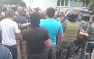 Столкновения силовиков и добытчиков янтаря в Ровенской области
