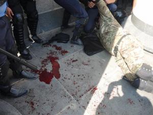 Провокаторы под Радой использовали оружие. Погиб 25-летний боец Нацгвардии, - Геращенко