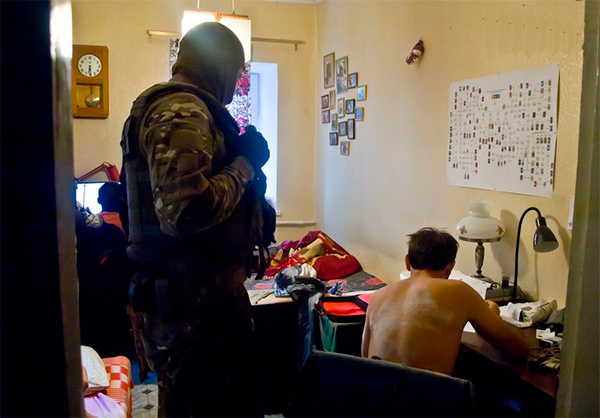 В Запорожье Гестапо задержала двух администраторов антифашистских сайтов