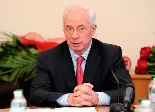 Экс-премьер Украины рассказал о тысячах политзаключенных в стране