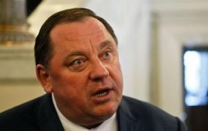 Мельник остается под домашним арестом
