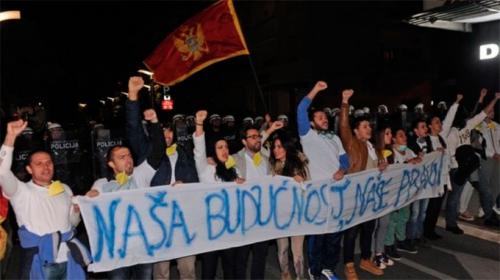 Маленькая, но гордая Черногория восстала против диктатуры Запада