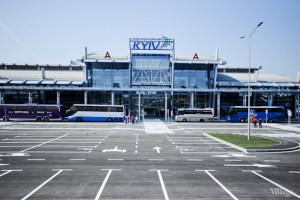 Из терминала аэропорта «Киев» эвакуировали пассажиров из-за сообщения о минировании