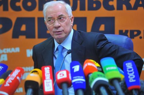 Николай Азаров: Вы ещё не устали от брехни Порошенко, Яценюка и компании?