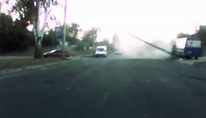 Появилось видео ДТП с маршруткой в Запорожье