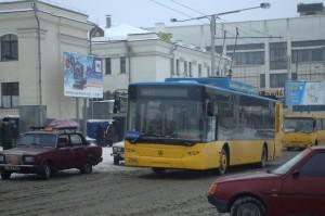 В Запорожье водителя троллейбуса ударило током
