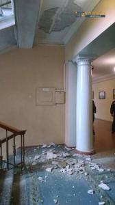 Во время запорожской сессии обвалился потолок