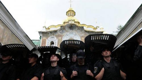 Раскольники из &quot;Киевского Патриархата&quot; планируют отобрать Лавры при помощи властей