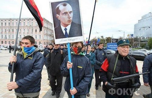 В Киеве Московский проспект переименуют в проспект Бандеры
