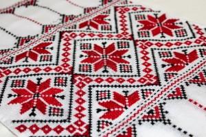 Мелитопольцы собирают книги и вышиванки детям Донбасса