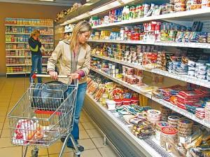 Покупательная способность украинцев упала на четверть