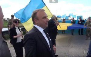 Херсонский губернатор спел песню о Путине