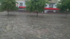 В районе автовокзала образовались реки (ФОТО, ВИДЕО)