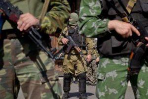 В Попасном боевики ранили местного жителя