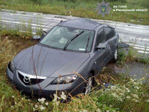 Запорожанка на «Мазде» врезалась в микроавтобус (ФОТО)