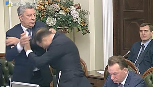 Гей-миллионер Ляшко опять выпросил в табло