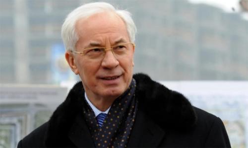 Азаров рассказал, кто стоит за блокадой Донбасса