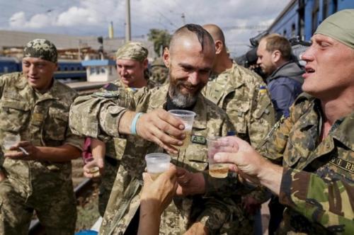 Рассово правильная армия алкашей