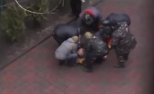 Дело «небесной сотни» разваливается, но «беркутовцев» нацисты будут держать за решеткой