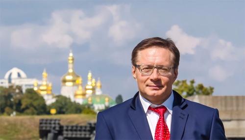 США в Украине на все уровни власти внедряют своих агентов