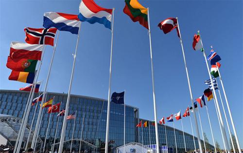 Брюссельский саммит НАТО: США будут искать свежее &quot;пушечное мясо&quot;